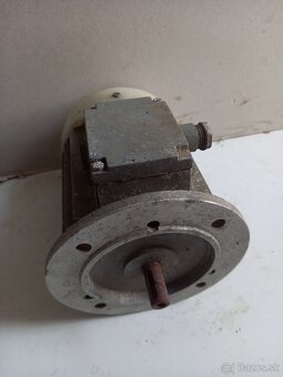Elektromotor 0,37kw,1385 ot/min - 3
