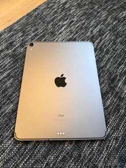 Apple iPad Pro 11" 1. gen 256 gb Cellular - 3