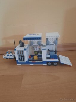 Lego City 60139 - Mobile Command Center - 3