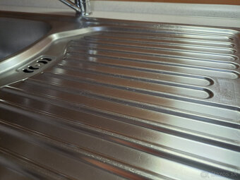 Kuchynský drez - nerez - 3