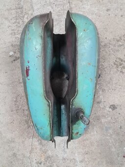 Nadrz jawa 175 kyvacka - 3