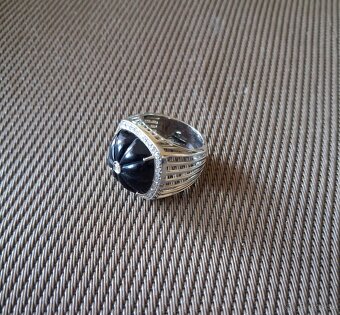 Zlatý prsteň s diamantmi - 3