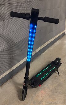 Elektricka kolobežka Razor Sonic Glow - 3