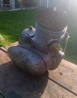 Motor Jawa 250 / 353 Polbubon - 3