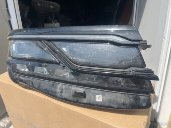 Svetlo volkswagen Touareg 761 941 082 A - 3