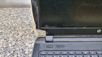 Predam funkcny HP laptop 4GB RAM/SSD na opravu - 3