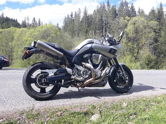 Yamaha MT-01 vzácna verzia OS 1700ccm - 3