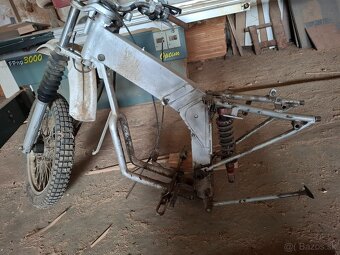 MZ150 rám - 3