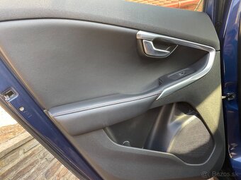 Volvo v40 cc - 3