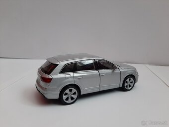 ⚡ Luxus & výkon v 1:43 – Audi Q7, aké chceš vo vitríne - 3
