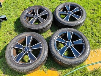 Predám elektróny značky Carmani 205/55 R16 - 3