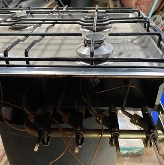 Predám vstavanú el. rúru zn. Gorenje + plynovú varnú dosku - 3