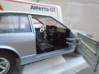 Stará Hračka  Burrago  Alfa - 3