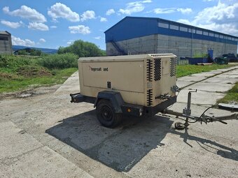 Predám skrutkový kompresor Ingersoll Rand R1220F – 93 kW, 12 - 3