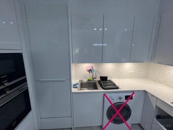 Moderná kuchyňa v bielom lesku KARIN - 3