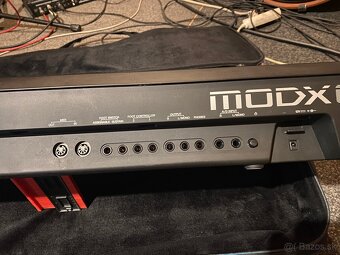 Yamaha modx6 - 3