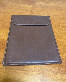 Hnedý kožený obal na tablet - 3