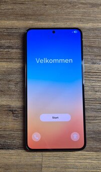 Samsung Galaxy S22 - 3