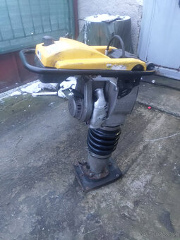 Žaba Wacker Neuson - 3