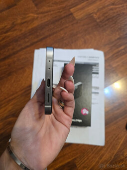 Samsung Z Flip 6 512GB - 3