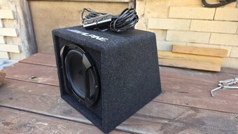 Predám Subwoofer ALPINE - 3