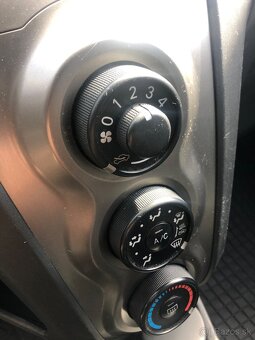Toyota yaris - 3