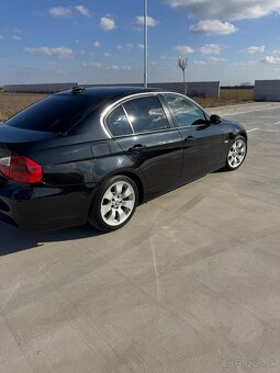 Predám BMW E90 330d - 3