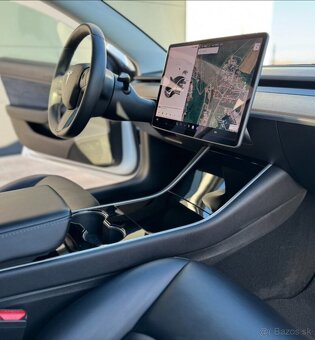 PRENÁJOM VOZIDLA TESLA model 3 Long Range na PRENÁJOM - 3