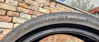 225/40 r18 Hankook - 3