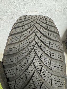 205/60r16 - 3