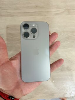 Predám IPhone 15 Pro 128 GB - 3