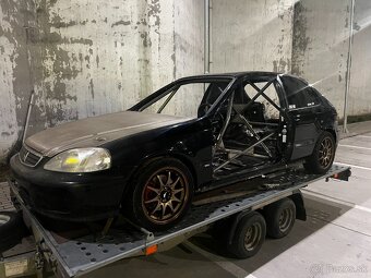 Predám Hondu Civic 6g K20 závodný špeciál - 3