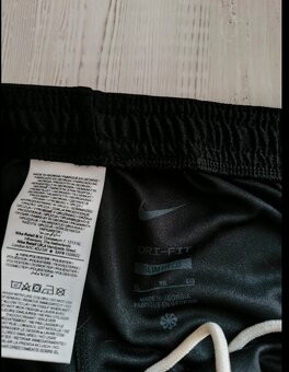 Predám Textilné Šortky Nike - 3