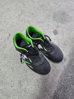 Predám kopačky a halovky - 3