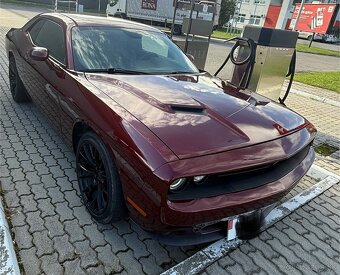 Dodge Challenger 5.7 Hemi V8 - 3