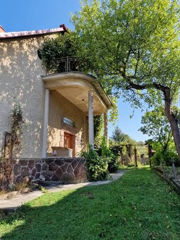 Na predaj rodinný dom s veľkým slnečným pozemkom 968m2 - 3