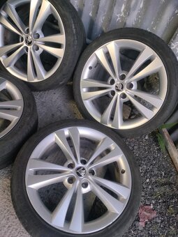 4ks alu disky orig. Škoda 5x112 R18 pneu 225/40 - 3