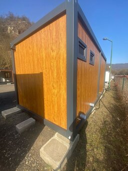 Sanitární kontajner PMP o rozměru 3 x 6 m - 3