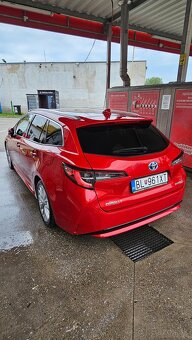 Toyota Corolla TS 1.8 Hybrid Executive (2019) - 3