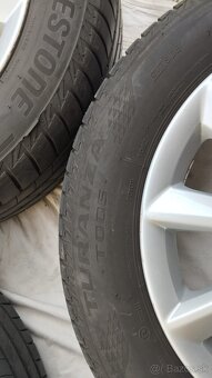 Sada elektrónov škoda s pneu Bridgestone 205/55 16 letné - 3