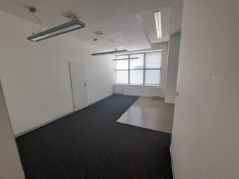 Obchodný priestor 250 m2, na pešej zóne, Vrútky - 3