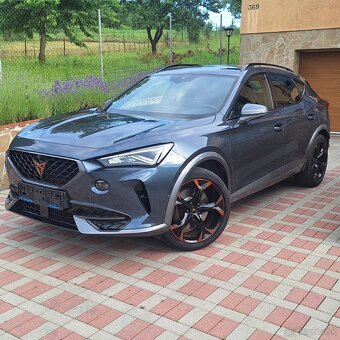 Cupra Formentor 1.4 TSI eHybrid 245k DSG Veloz TOP STAV - 3