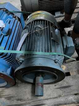elektromotor 22 kw - 3