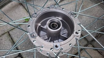 Chromované koleso BABETTA - 3