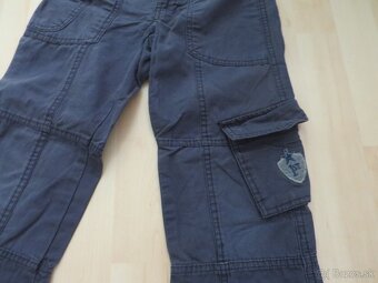 2x Chlapčenské kapsáče s regulov. pásom - veľ. 128 - 3