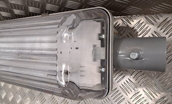 STLPOVÁ LAMPA 230V - 3