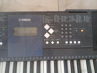 Yamaha PSR P333 - 3
