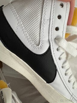 NIKE BLAZER MID 77 JUMBO - 3