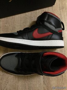 TENISKY NIKE AIR JORDAN 1 Hi FlyEase veľ. EU 44 + darček - 3