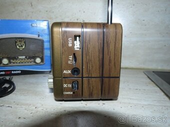 Predam nove mensie retro radio CMIK,BT,USB - - 3